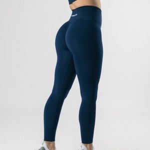 Alphalete Amplify leggings
